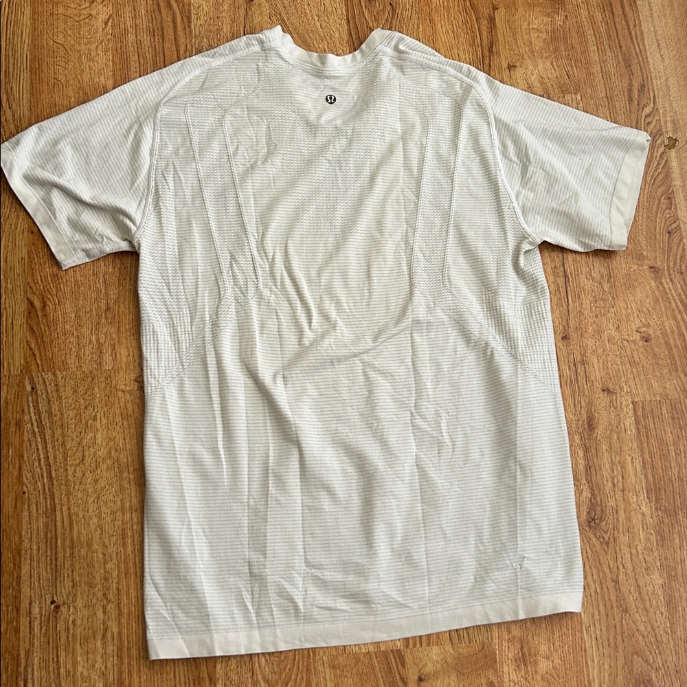 Lululemon Men's White T-Shirt Sz L - Picture 5 of 7